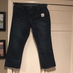 BRAND NEW Ankle Cut Flare Jeans from Old Navy!!
